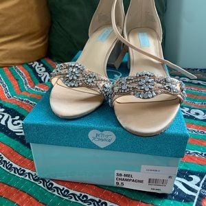 Betsey Johnson rhinestone block heels 9.5